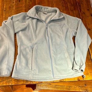 Columbia fleece full zip with pockets in a light aqua color